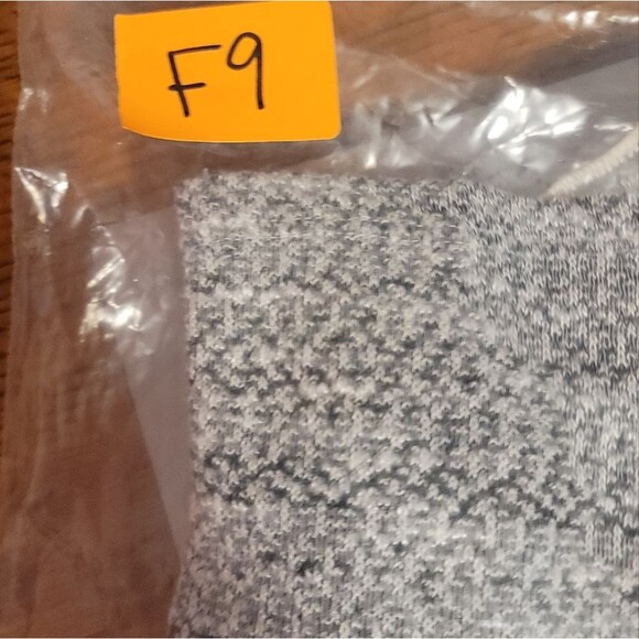 Massini Short Sleeved Knit Short Sleeved Sweater Lace Detail Size Large - Picture 9 of 9